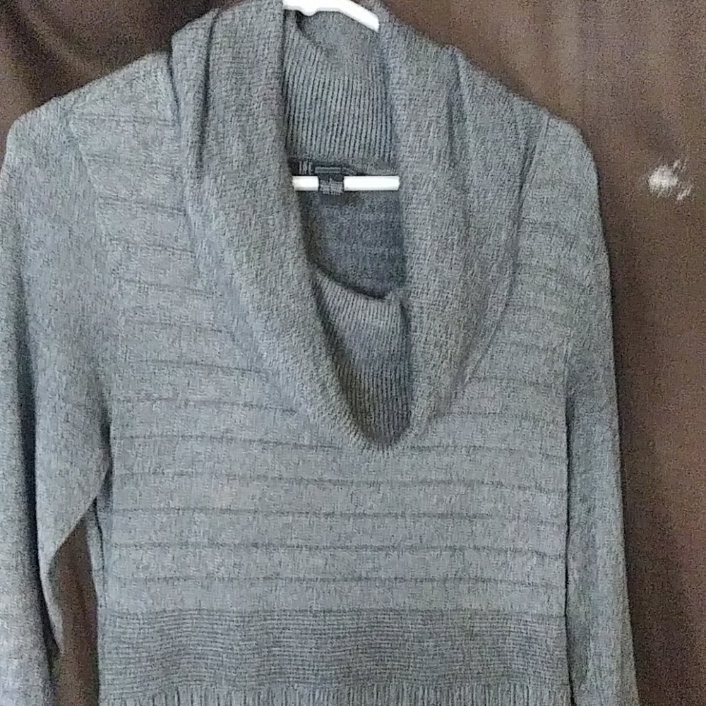 Dress - Picture 3 of 5